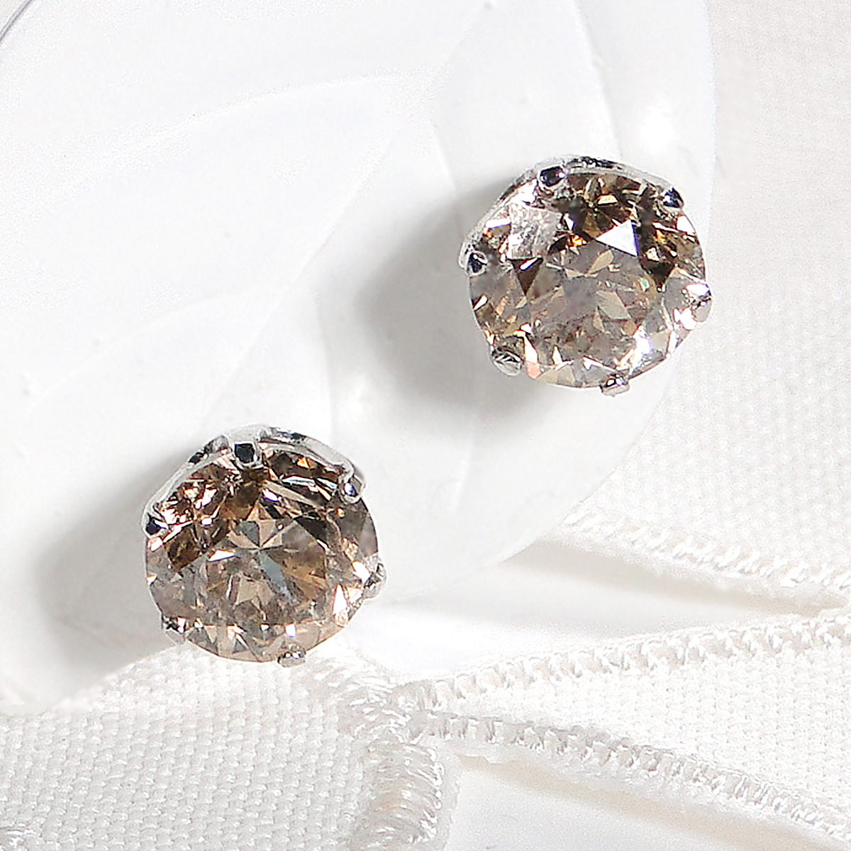 ＜ 甲府ジュエリー ＞Pt ダイヤ1.00x1.00ct　PE403405