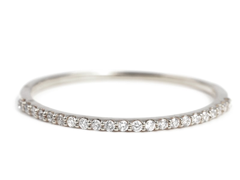 〈 甲府ジュエリー 〉PT950ダイヤモンド0.08ＣＴ極細リングＲ4004DI-P2