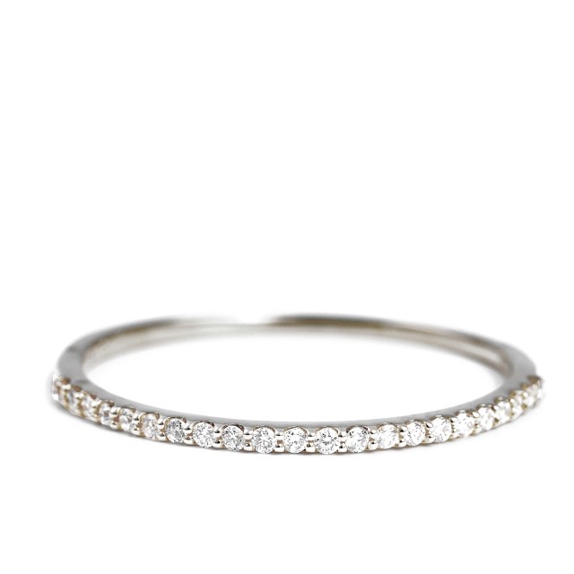 〈 甲府ジュエリー 〉K10ＷG ダイヤモンド0.08ＣＴ極細リングＲ4004DI-2