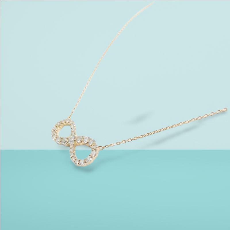 〈 甲府ジュエリー 〉[ふるさと納税限定企画 ］１８金製 ハート＆キューピッドダイヤ 0.5ct インフィニティー ネックレス 【1459014】