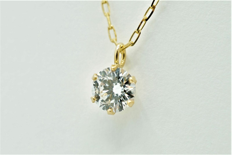 〈 甲府ジュエリー 〉K18YG,LGD0.3ctUPペンダント [LD0005B］