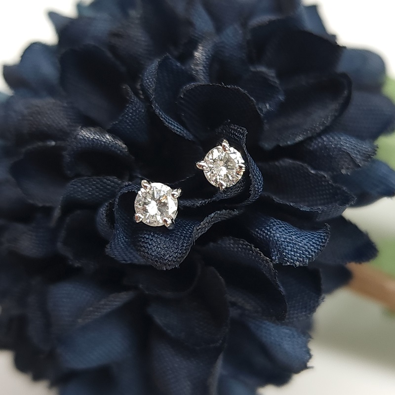 〈 甲府ジュエリー 〉プラチナ Dカラー 0.2ctUP 4本爪 ダイヤ ピアス BPE-02024P