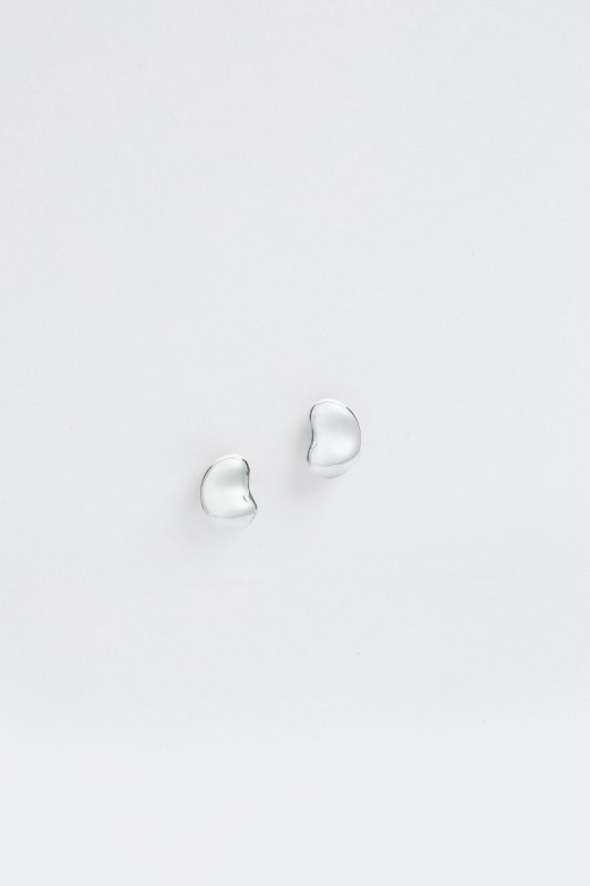 ＜ 甲府ジュエリー ＞【甲府ジュエリー】Pt900プラチナ　豆ピアス（17802238）