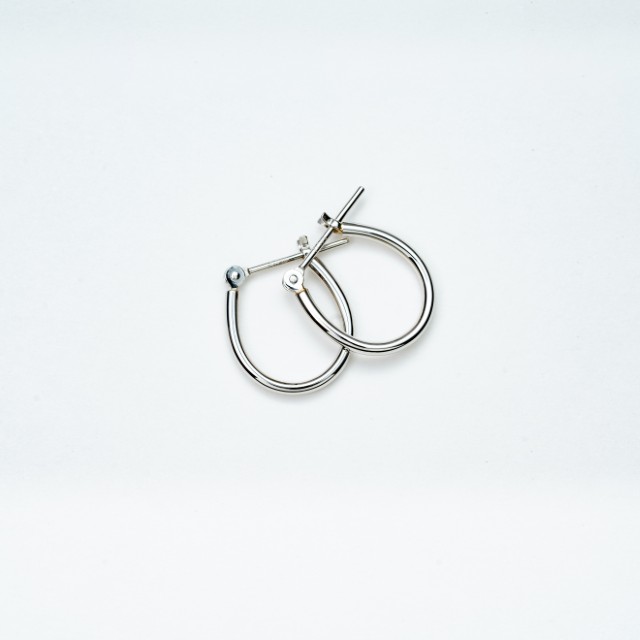 ＜ 甲府ジュエリー ＞【甲府ジュエリー】Pt900　プラチナ　フープピアス　Sサイズ（15132484）