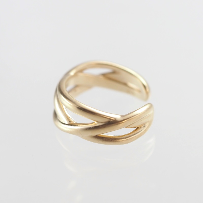 〈 甲府ジュエリー 〉K10 ミニマムイヤーカフ・クロス　00037