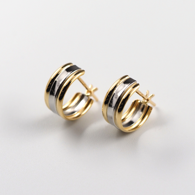 〈 甲府ジュエリー 〉K18・PT grand/グランド ピアス 010047