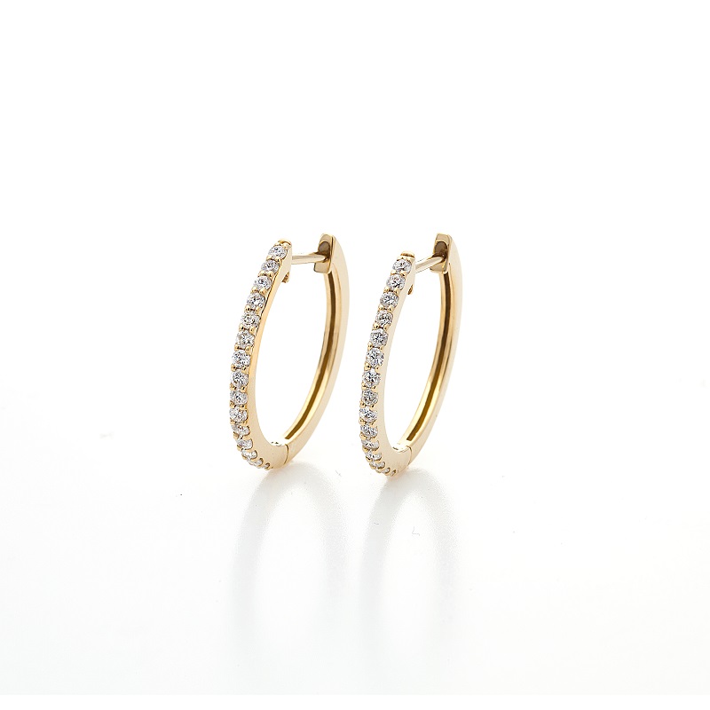 〈 甲府ジュエリー 〉[MADE IN KOFU]K18YG ハーフエタニティダイヤフープピアス Mサイズ 0.3ct TI-013