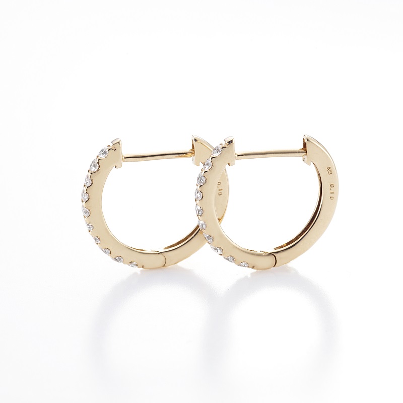 〈 甲府ジュエリー 〉[MADE IN KOFU]K18YG ハーフエタニティダイヤフープピアス Sサイズ 0.2ct TI-011