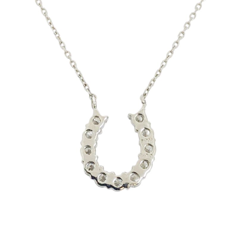 〈 甲府ジュエリー 〉プラチナ製 ハート＆キューピッドダイヤモンド 0.3ct 馬蹄 ペンダントネックレス 【1455909】