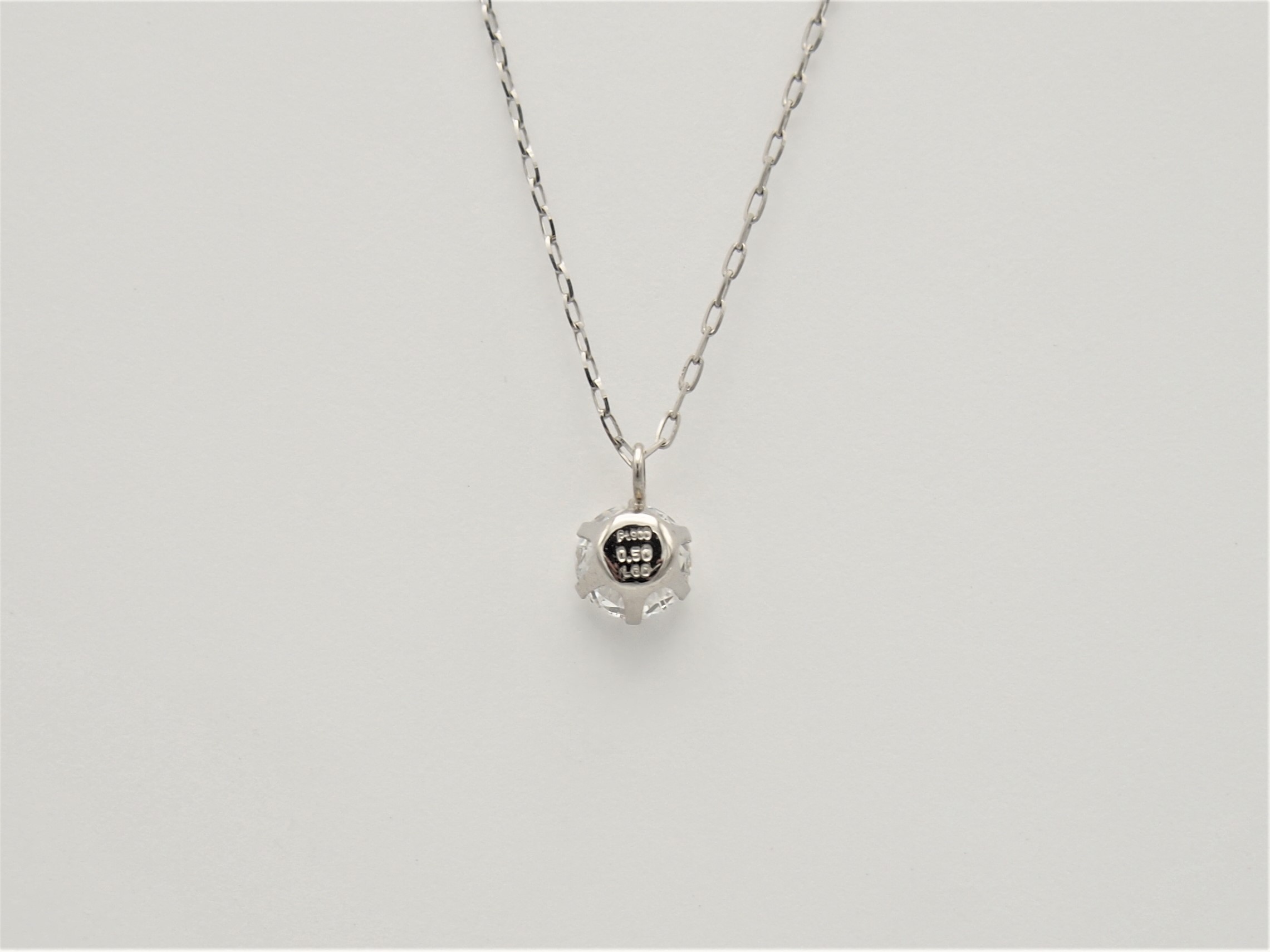 〈 甲府ジュエリー 〉PT900LGD0.5ctUPペンダント LD0004