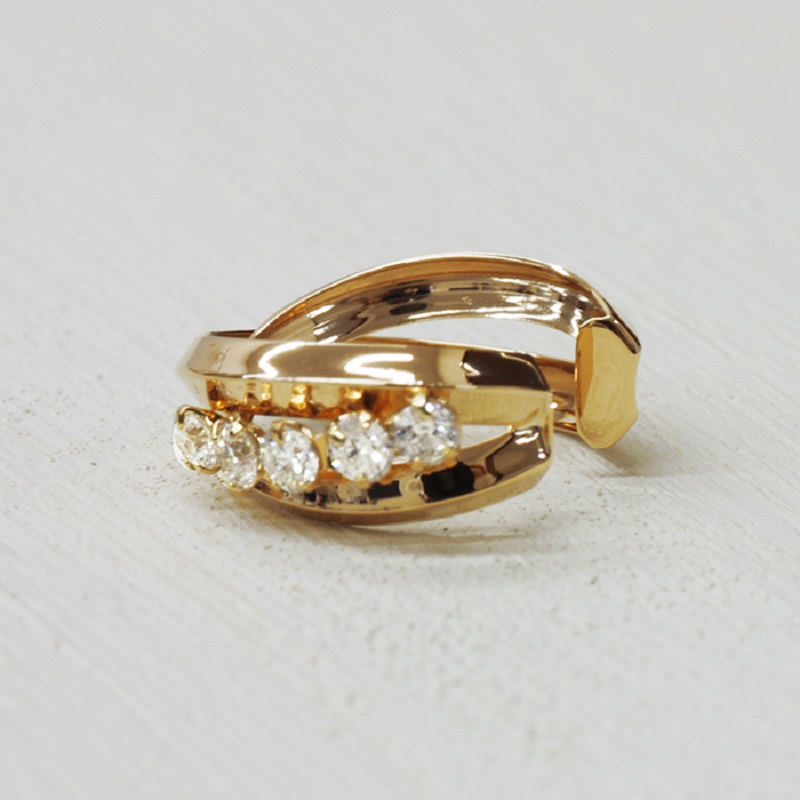 ＜ 甲府ジュエリー ＞k18YG ダイヤモンド 手作り イヤーカフ ジュエリー03187