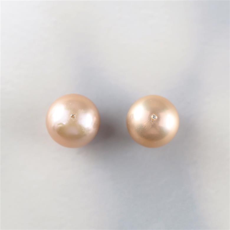 〈 甲府ジュエリー 〉K18 ダイヤモンドとカラー淡水パール　15012