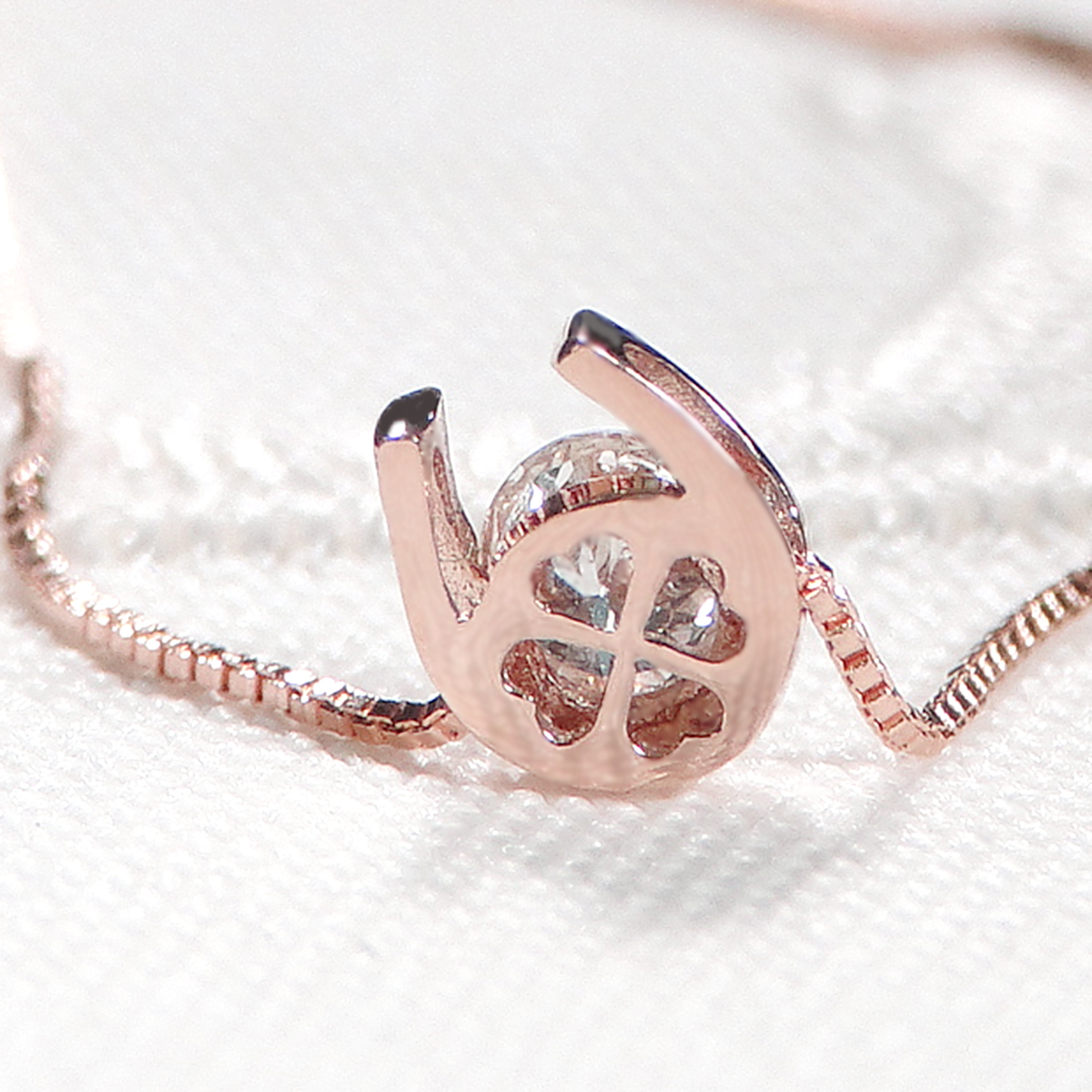 ＜ 甲府ジュエリー ＞K18PG　ダイヤ(H&C)　ペンダント　321830