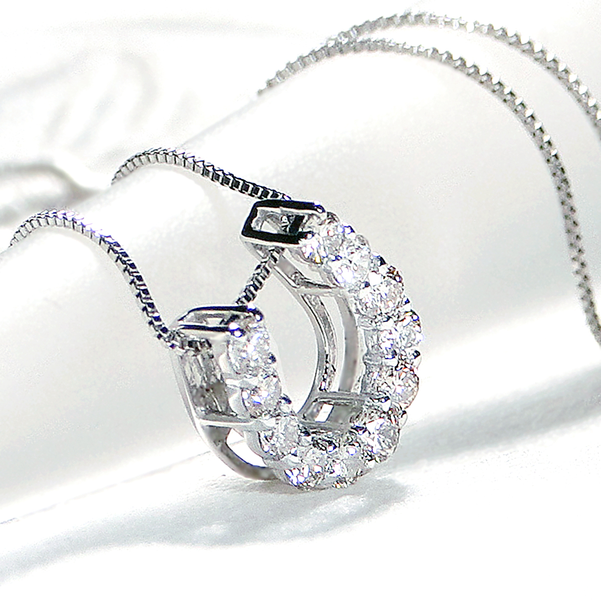 ＜ 甲府ジュエリー ＞Pt ダイヤ馬蹄0.20ct　PN　325714