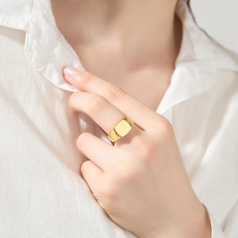 〈 甲府ジュエリー 〉K18 シグネットリング 26-7457