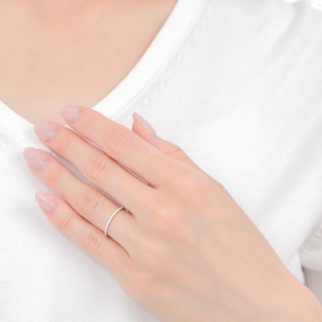 〈 甲府ジュエリー 〉PT950ダイヤモンド0.08ＣＴ極細リングＲ4004DI-P2