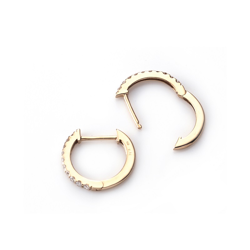 〈 甲府ジュエリー 〉[MADE IN KOFU]K18YG ハーフエタニティダイヤフープピアス Sサイズ 0.2ct TI-011