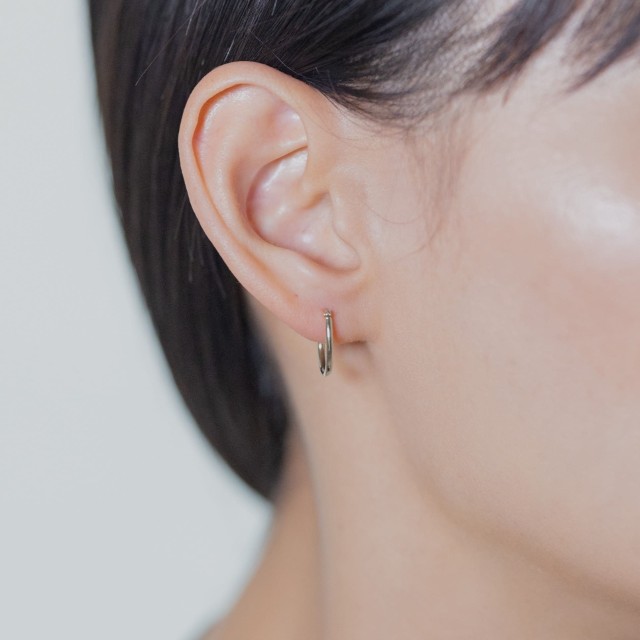 ＜ 甲府ジュエリー ＞【甲府ジュエリー】Pt900　プラチナ　フープピアス　Sサイズ（15132484）