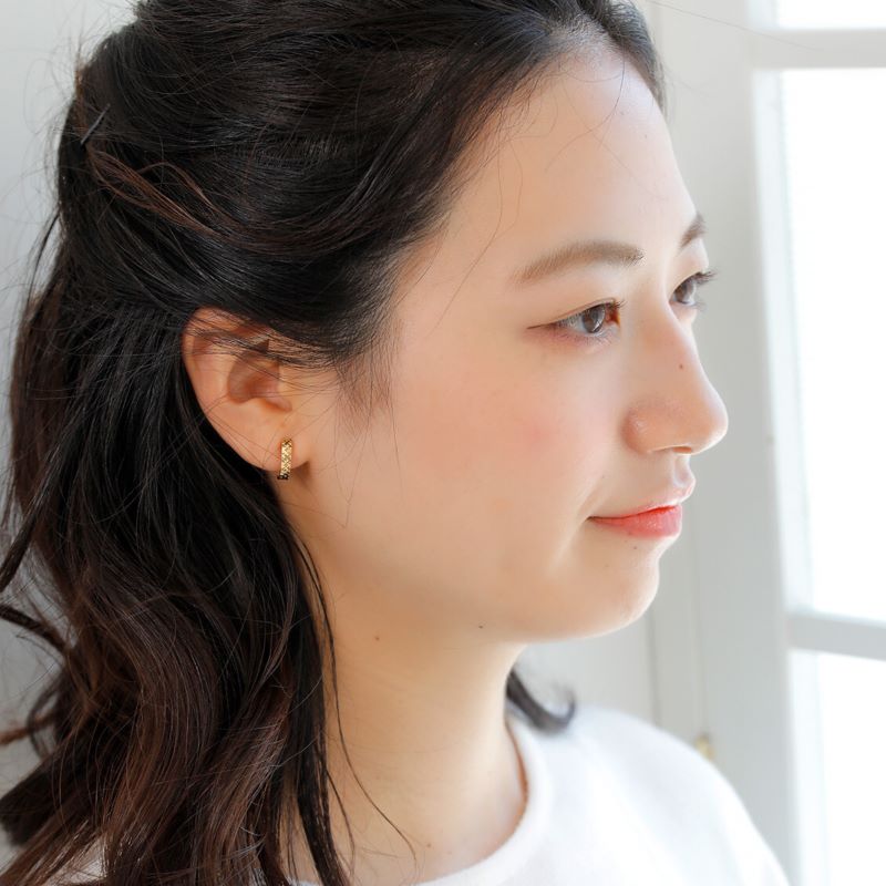 〈 甲府ジュエリー 〉K18 デザイン 地金 ピアス　15134