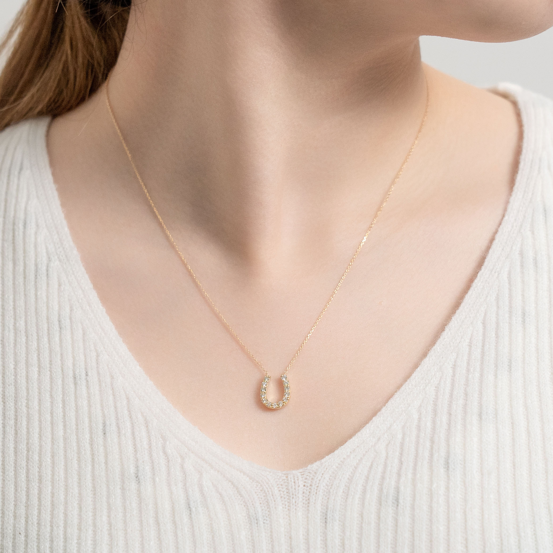 〈 甲府ジュエリー 〉K18イエローゴールド　馬蹄ダイヤモンドネックレス(0.32ct)63-8553