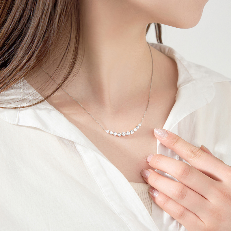 〈 甲府ジュエリー 〉プラチナ ダイヤグラデーションネックレス(1.5ct)　63-8589