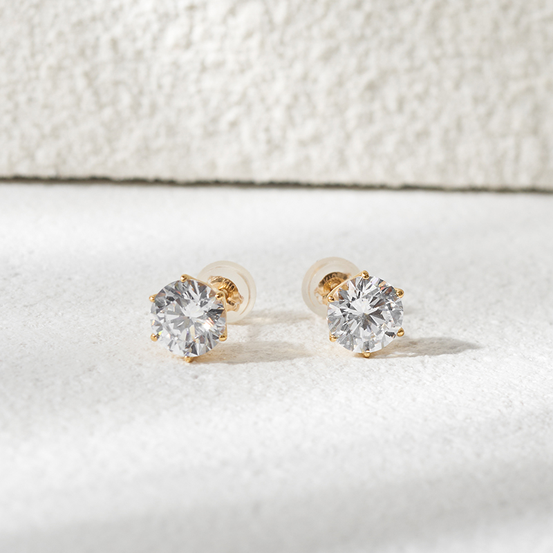 〈 甲府ジュエリー 〉K18 2.0ct ダイヤモンドピアス(鑑定書付) 43-6322