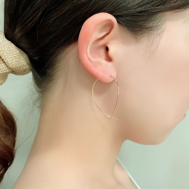 〈 甲府ジュエリー 〉ピアス　ツユ型　フープピアス　モチーフピアス　Ｋ14ゴールドフィルドドロップフープピアス　GFP-1006