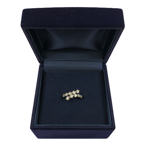 〈 甲府ジュエリー 〉プラチナ製 ハート＆キューピッド Happy 10th Diamond リング 1.0ct ［HKAR0503P]