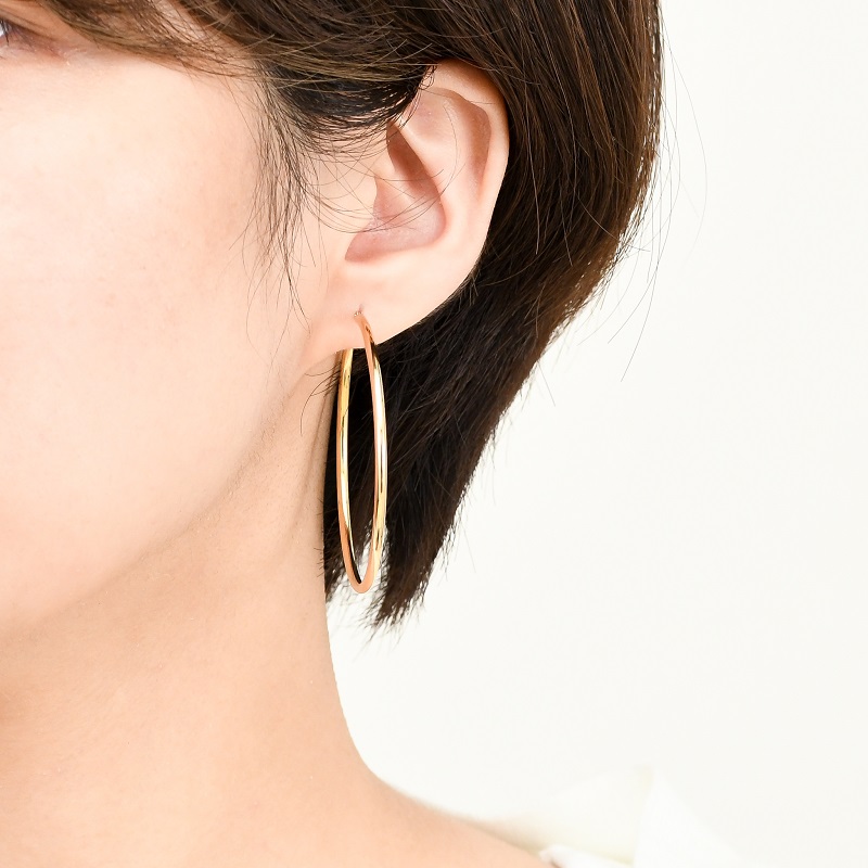 ＜ 甲府ジュエリー ＞K18 イエローゴールド シンプル フープ ピアス 大人 おしゃれ 幅2mm 直径50mm BPE-K2050