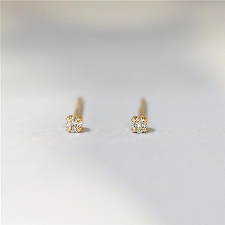 〈 甲府ジュエリー 〉K18 ダイヤモンドとカラー淡水パール　15012