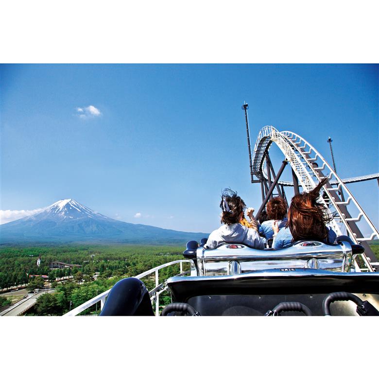 【ハイランドリゾートホテル＆スパ】エグゼクティブフロア宿泊　ツインルーム宿泊＋富士急ハイランドワンデイパス1日券付き（２名様１室・朝食付宿泊券） ホテル＆リゾート 山梨 富士吉田