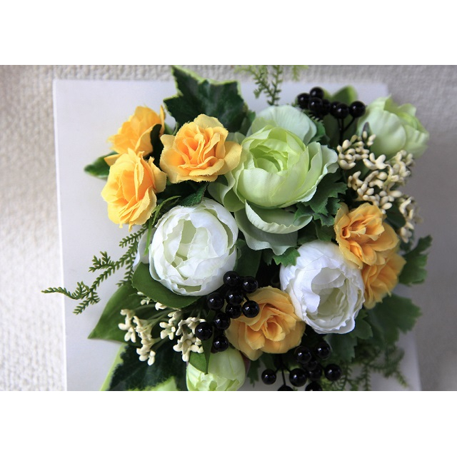 【イエロー】富士吉田市からお届けするフラワーアレンジメント（フレーム）