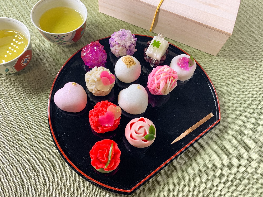 【先行予約】母の日 ギフト 上生菓子 12個セット 贈答用 箱入り 【2025年5月7日発送予定】 富士夢和菓子