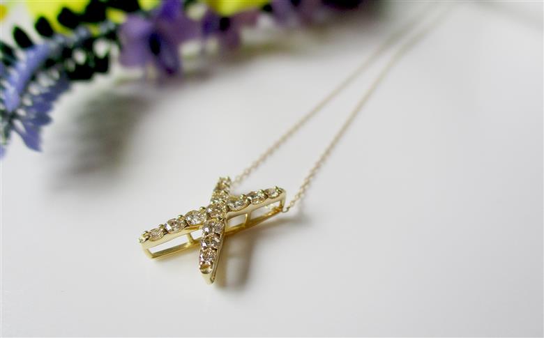 Xスタイルダイヤモンドペンダント 【K18イエローゴールド】 MJ092　【ジュエリー ネックレス】