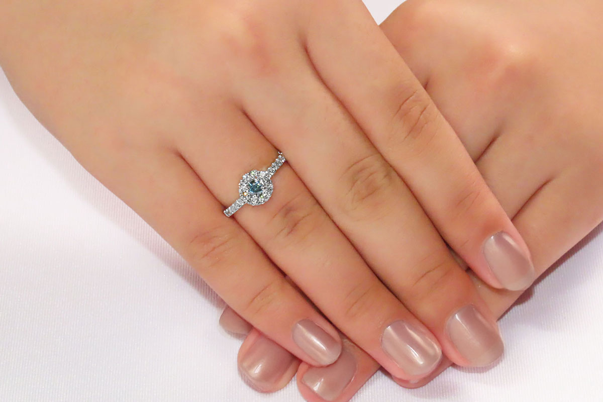 PT（プラチナ）　アイスブルーダイヤモンドリング　KT-1227