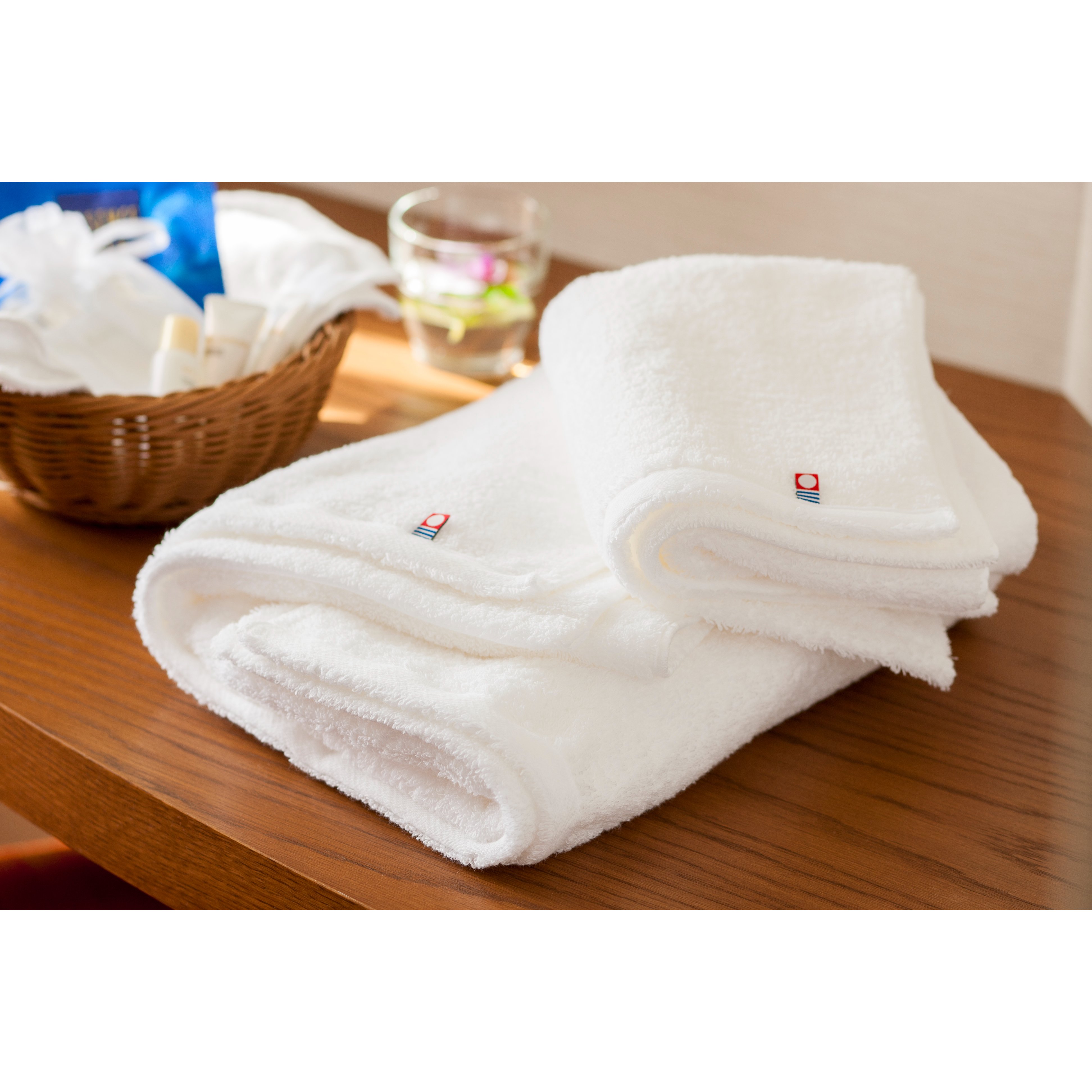 【ハイランドリゾートホテル＆スパ】エグゼクティブフロア宿泊　ツインルーム宿泊＋富士急ハイランドワンデイパス1日券付き（２名様１室・朝食付宿泊券） ホテル＆リゾート 山梨 富士吉田