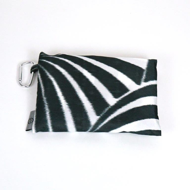 【2way レインバッグ】傘生地で作ったエコバッグ(カラビナ付)　てまり(黒)