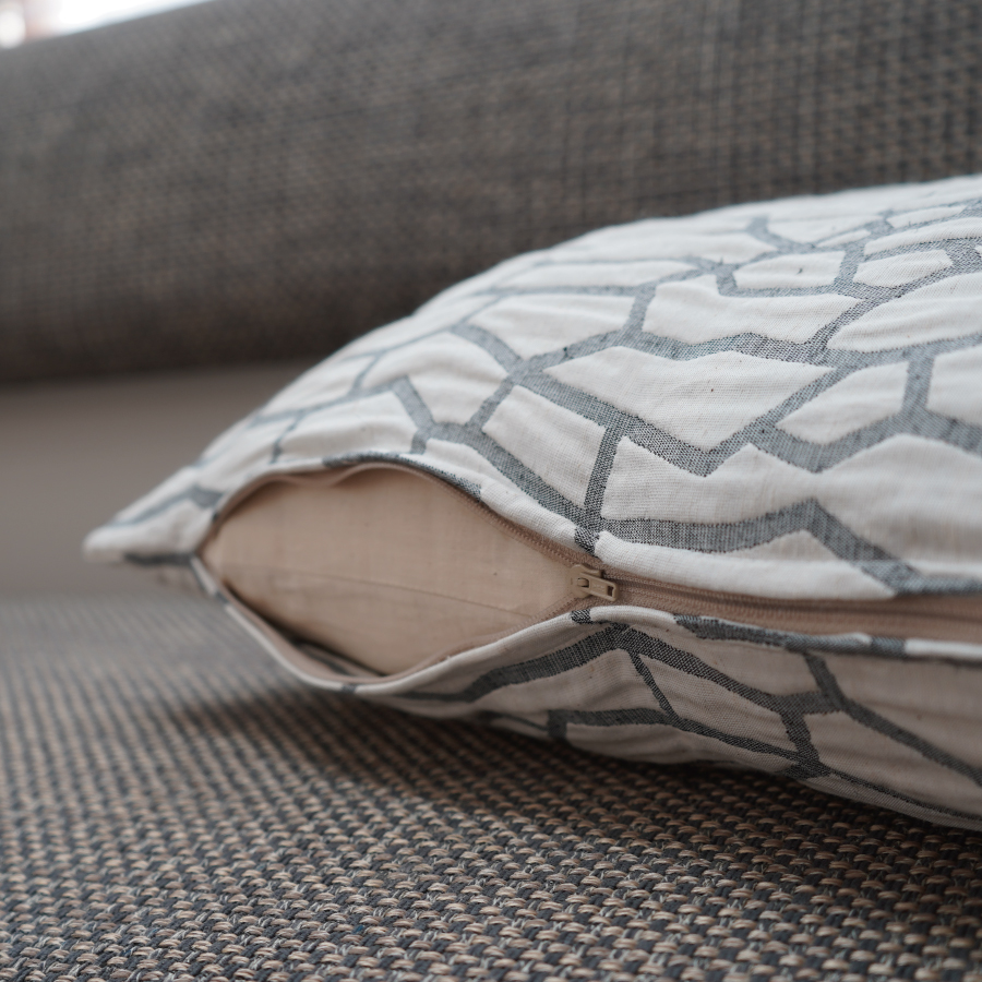 座れるクッション cocioroso 松 ホワイト