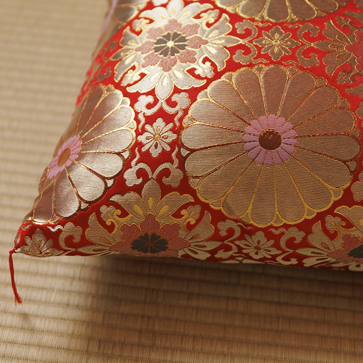 仏前座布団　十六菊　赤色
