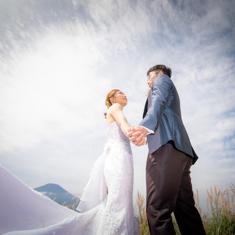 洋装ロケーションフォト　富士の麓で思い出のフォトウェディング