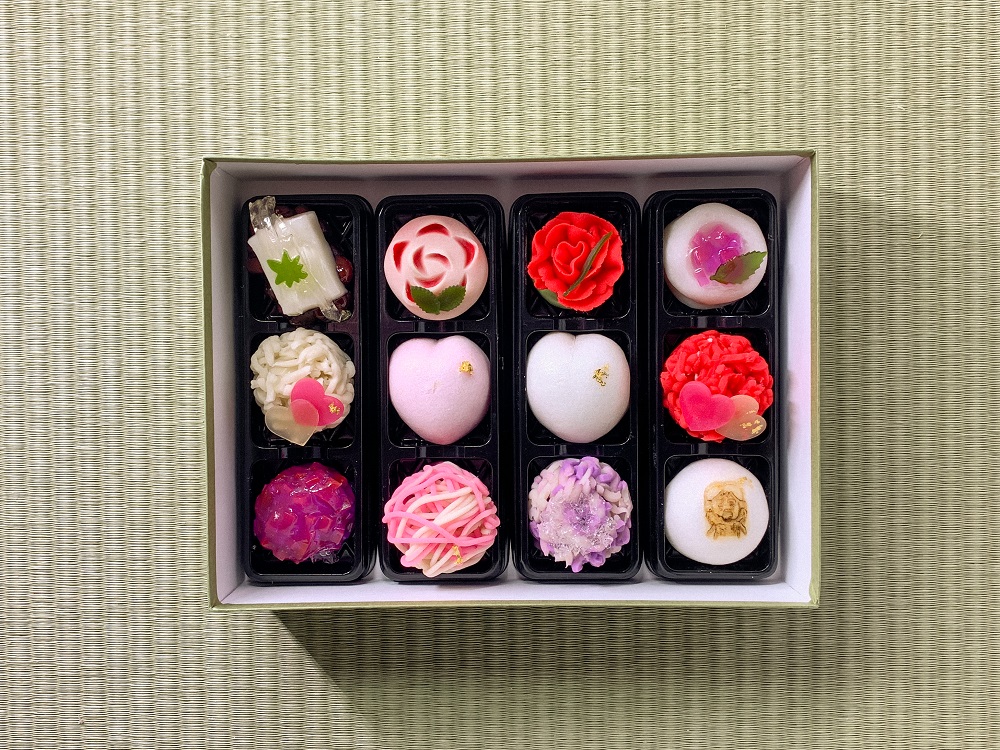 【先行予約】母の日 ギフト 上生菓子 12個セット 贈答用 箱入り 【2025年5月7日発送予定】 富士夢和菓子