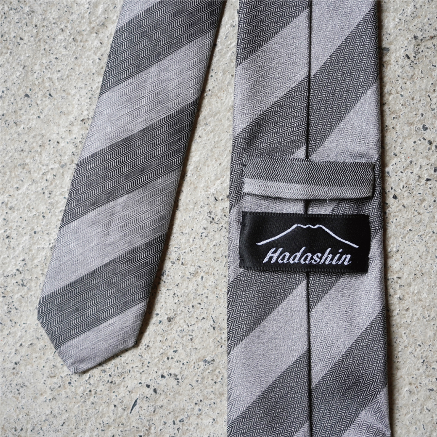 【Hadashin】トップ糸ネクタイ 203 (ライトグレー)