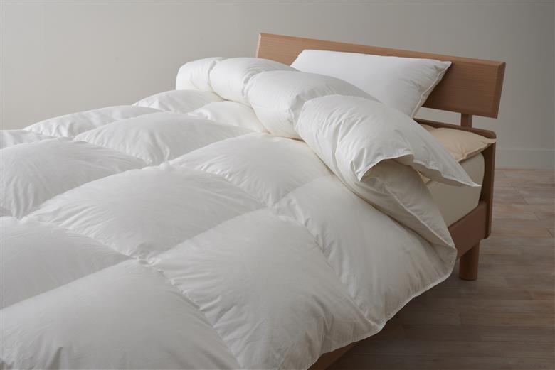 【甲州羽毛ふとん】定期便（年6回）プレミアムコース/シングル