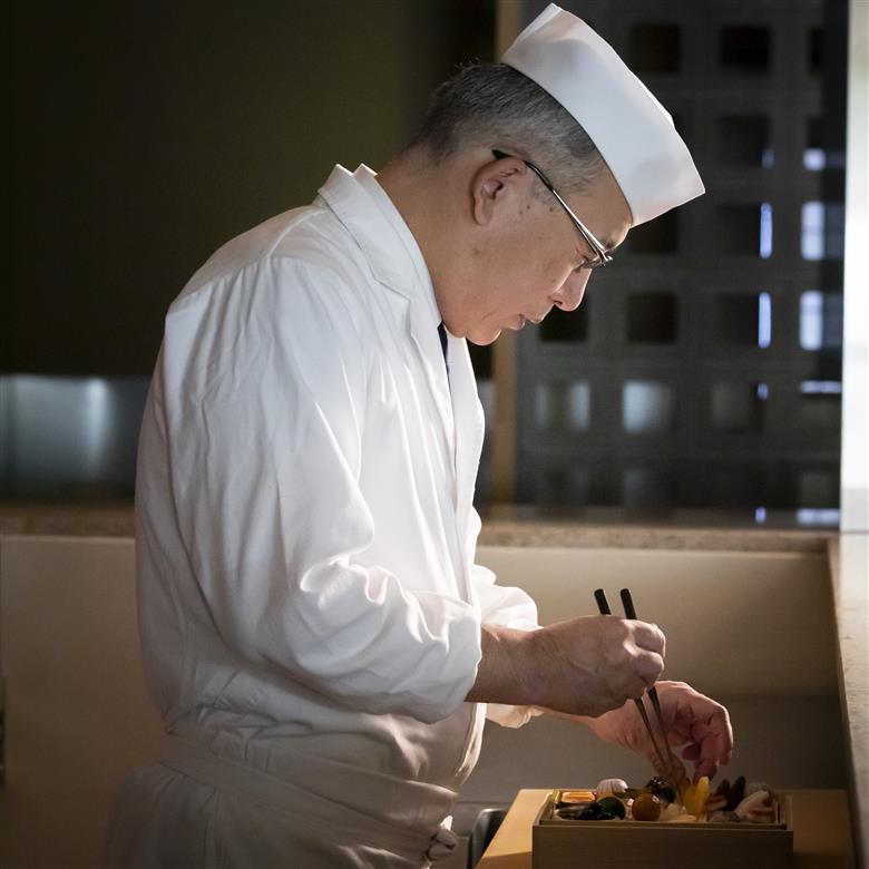 【生おせちを大晦日にお届け】達人たちの特別仕立て特選生おせち『富士来福』