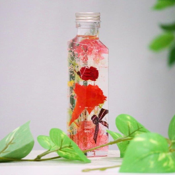 ハーバリウム カーネーション（赤）