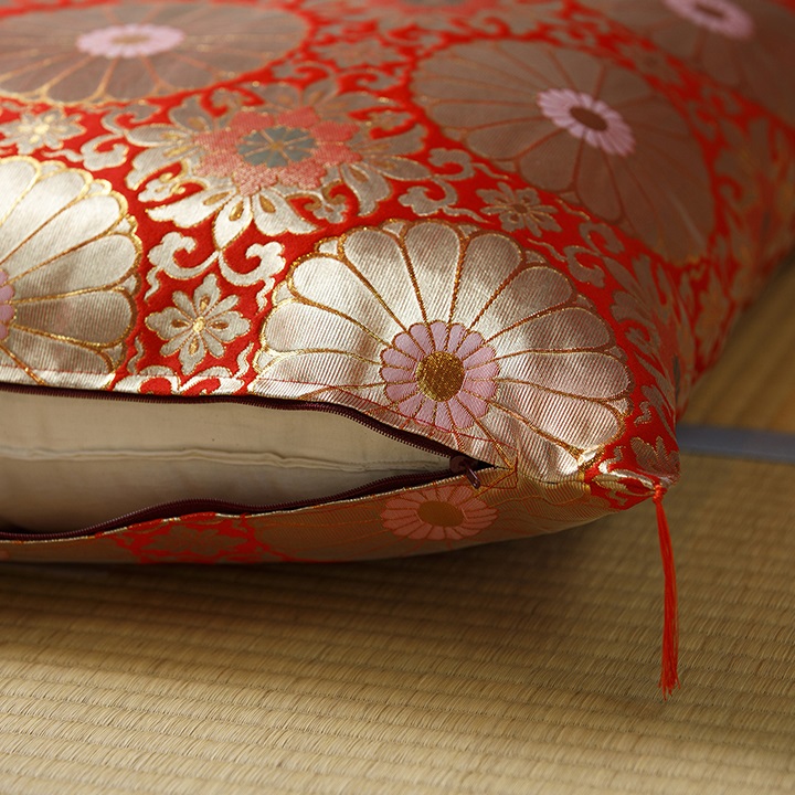 仏前座布団　十六菊　赤色