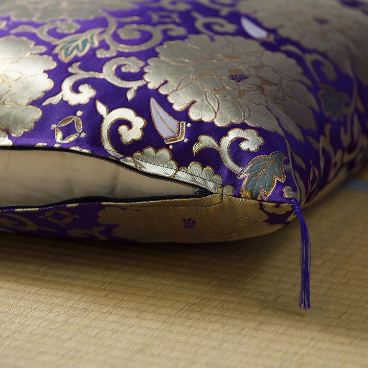 仏前座布団　唐草牡丹　紫色