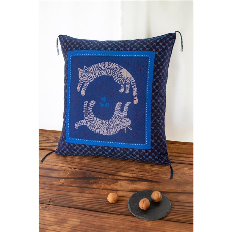 ギュッとしてホッとする小さなザブトン　ひるねのねこシリーズ　お庭のねこ（ブルー）