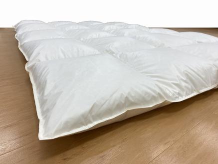 羽毛ふとん　軽量素材　スーパーTTC　ダブル　（190ｃｍ×210ｃｍ）