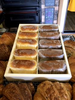 半熟チーズケーキ1箱・半熟ショコラ1箱（各12個入り） 半熟チーズケーキ12個・半熟ショコラ12個